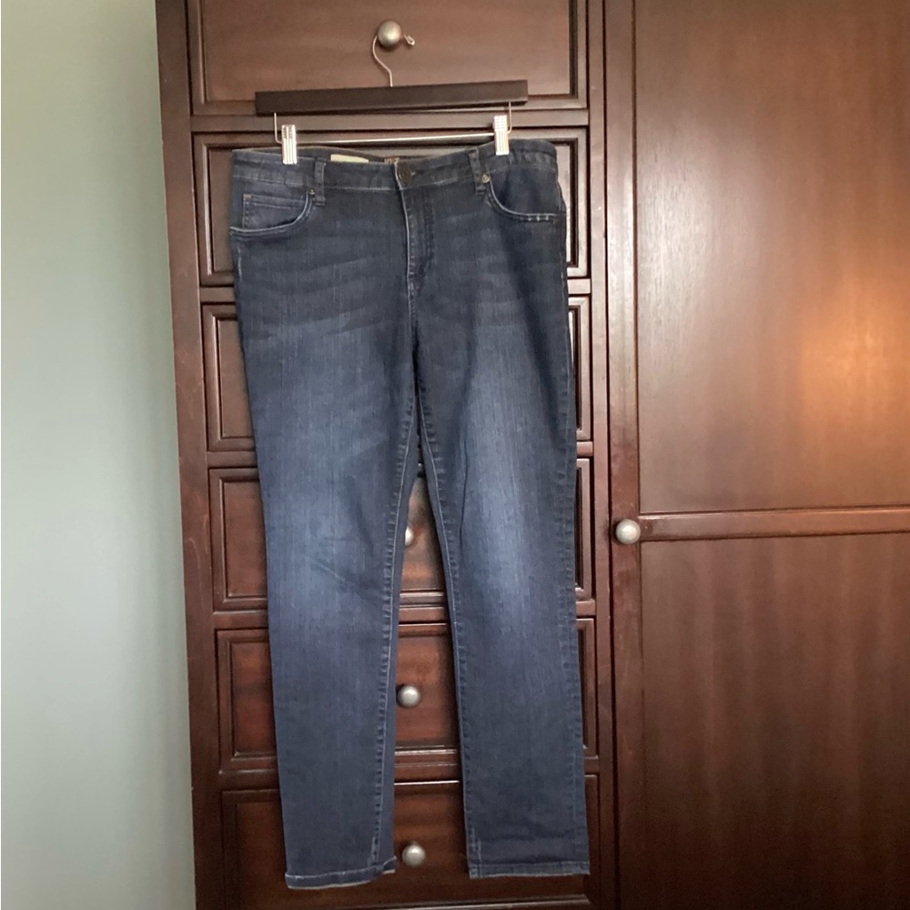 Kut from the Kloth Katy Boyfriend Jeans Med Wash EUC